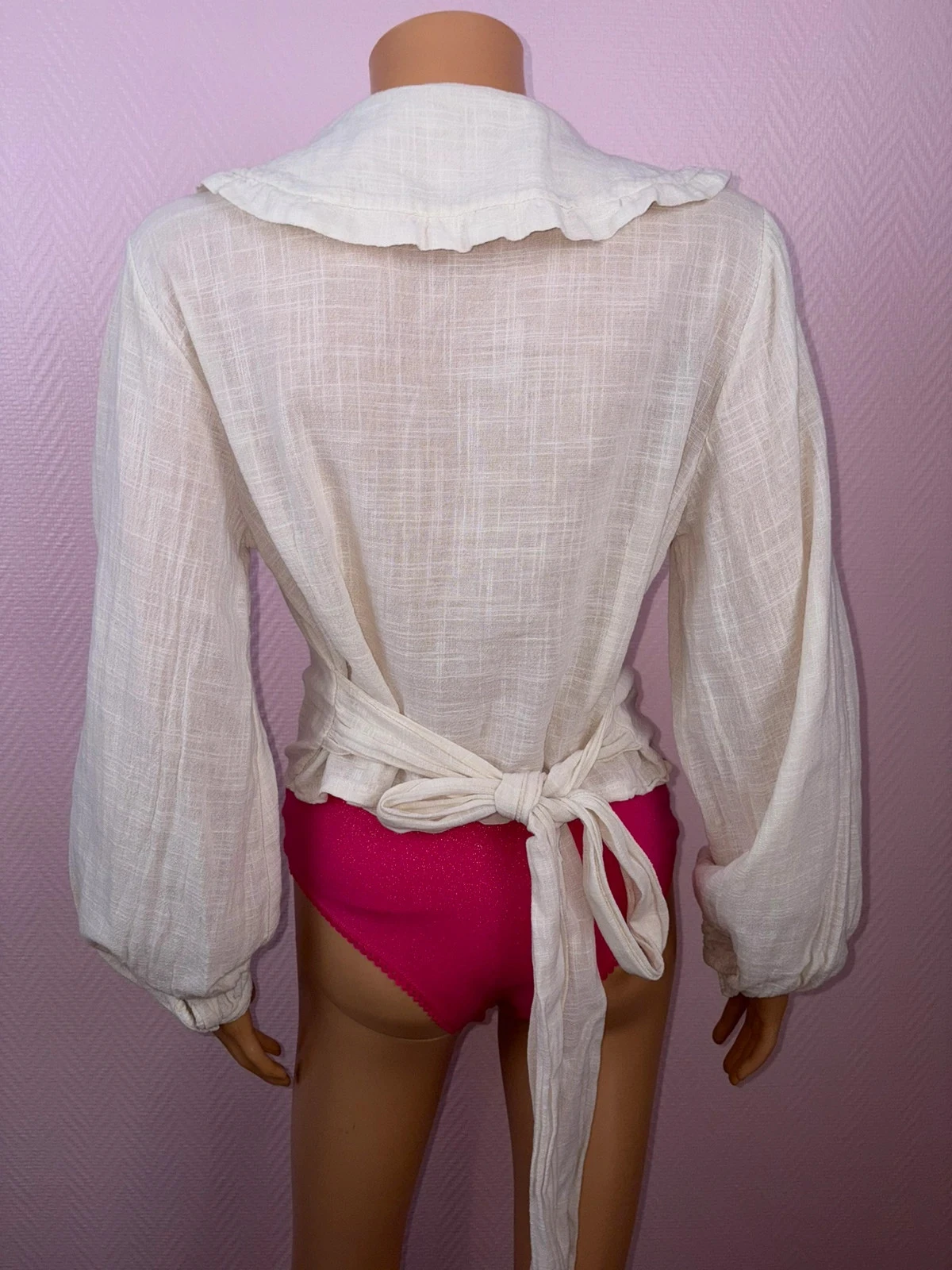 Clean women's shirt rarely worn – photo 3